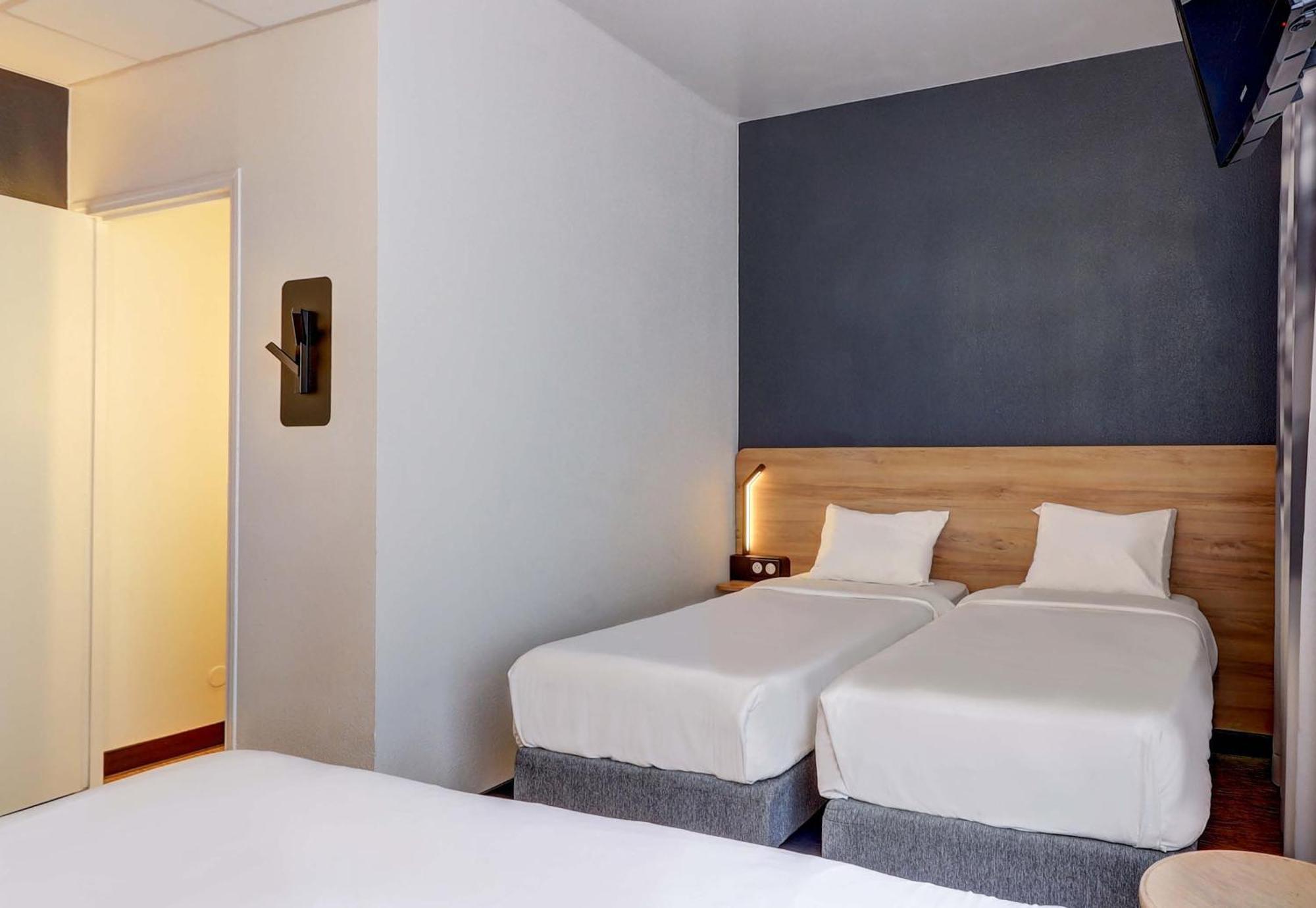 Centre Hotel 2*