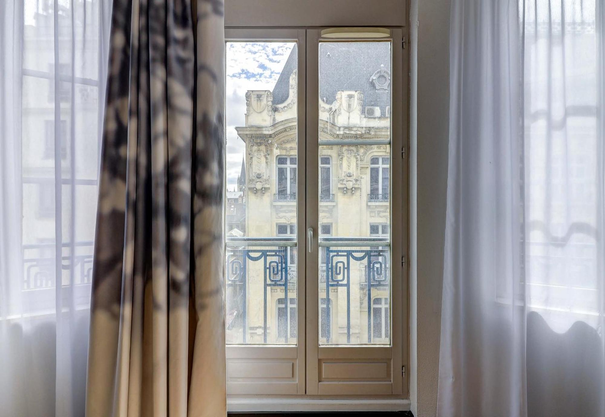 Centre Hotel 2*